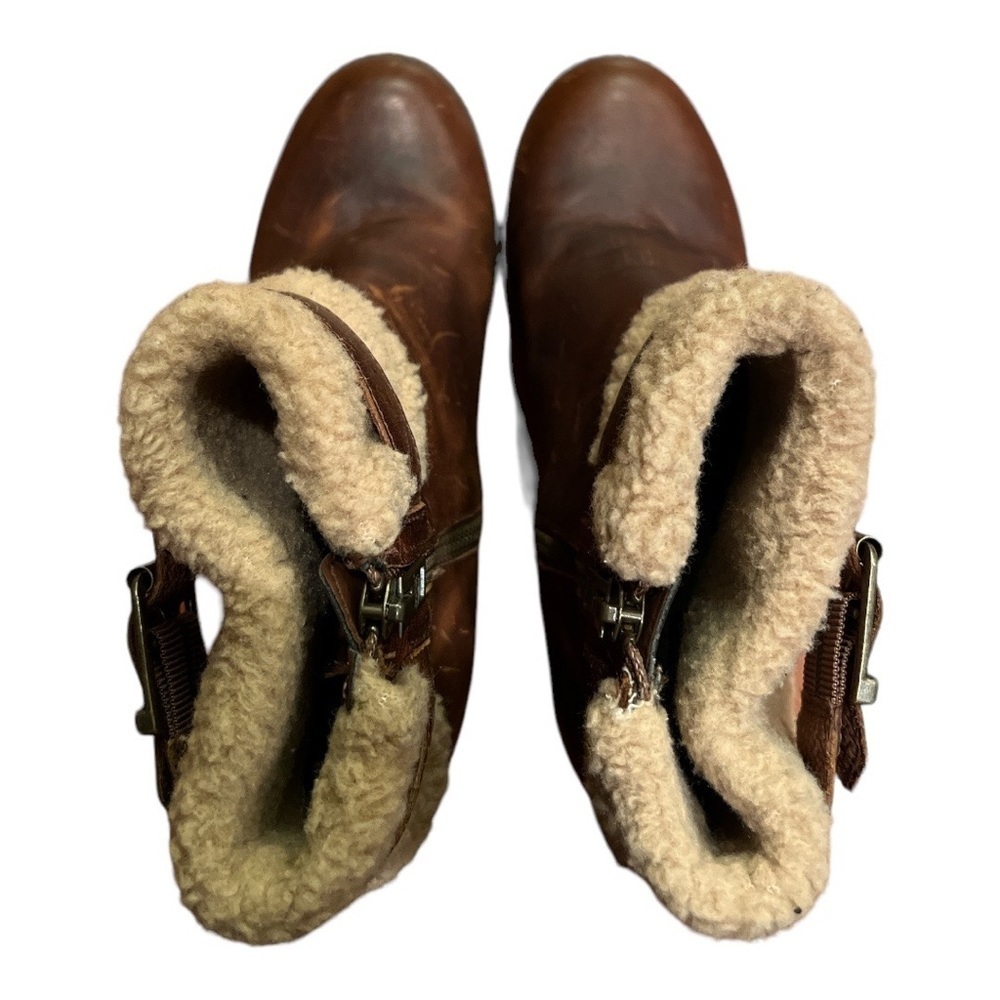 Pre-loved Timberland Booties Size 7.5 - Picture 4 of 4